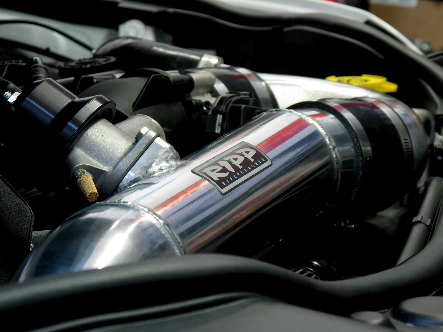2015 6.4 SRT JEEP Grand Cherokee Supercharger Kit - Image 3